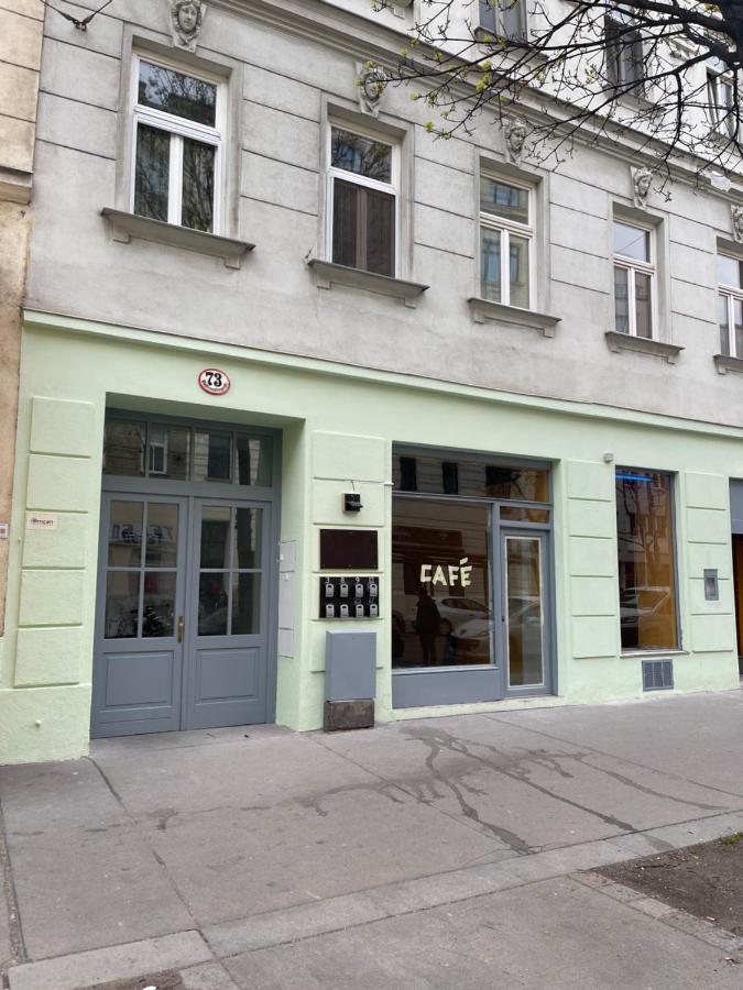 Апартаменты Dachterrasse Fuer 4 Personen Вена Экстерьер фото